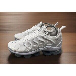 Nike Air VaporMax Plus White Metallic Silver FQ8895-100 Women’s Size 9.5 New